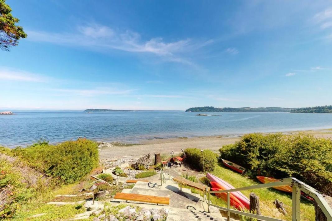 Puget Sound Chic Romantic Cottage With Private Beach Access & Gated Entry Port Ludlow Bagian luar foto