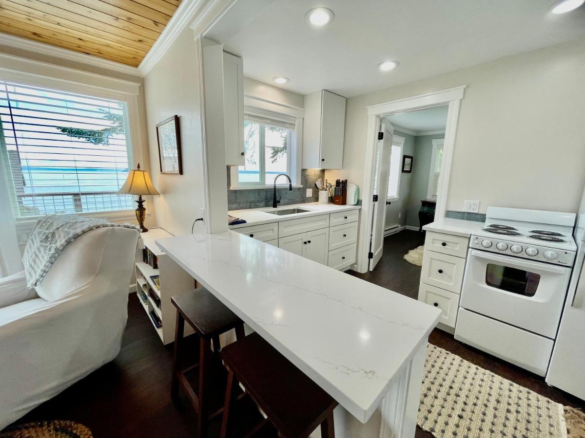 Puget Sound Chic Romantic Cottage With Private Beach Access & Gated Entry Port Ludlow Bagian luar foto
