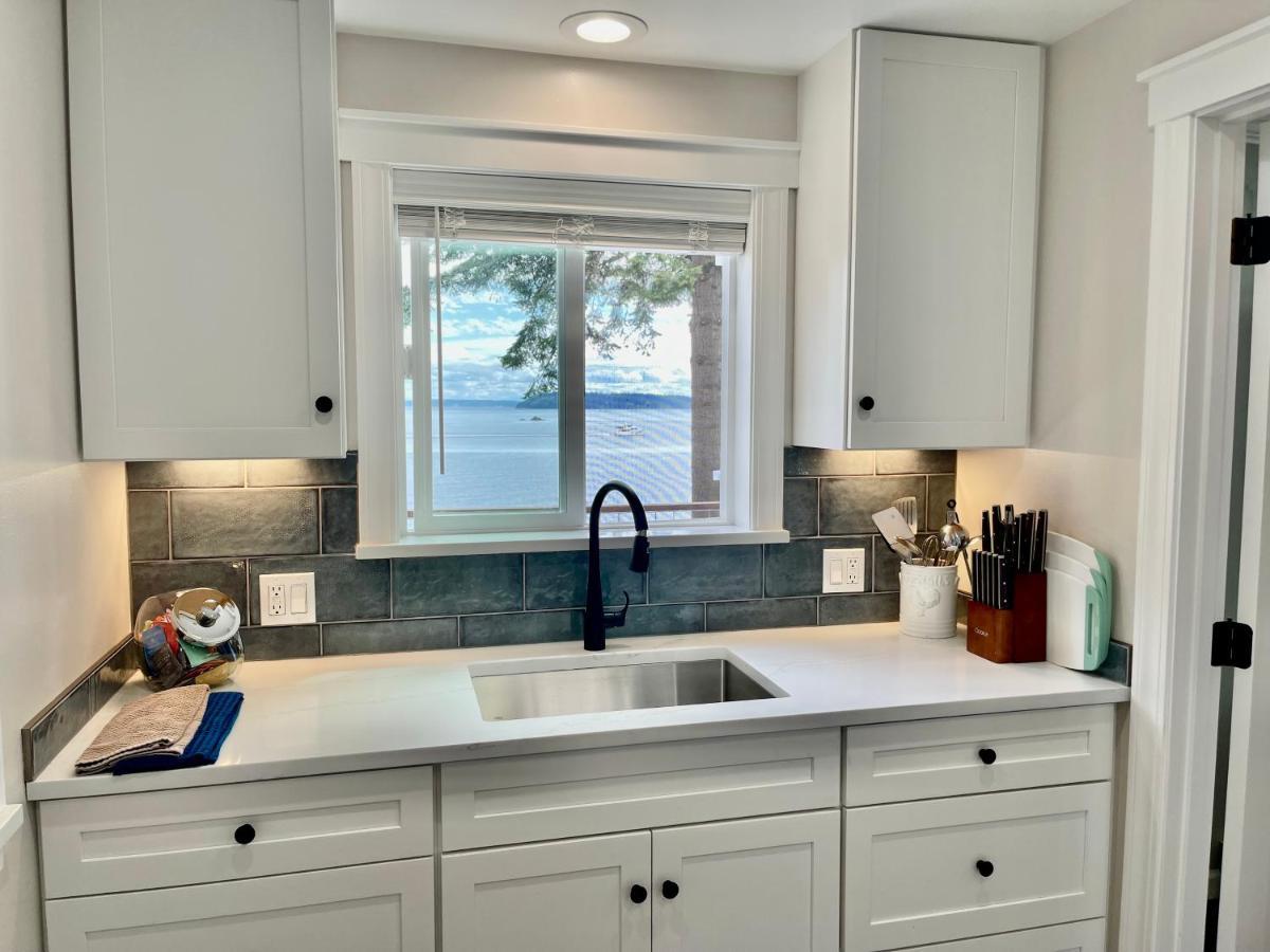 Puget Sound Chic Romantic Cottage With Private Beach Access & Gated Entry Port Ludlow Bagian luar foto