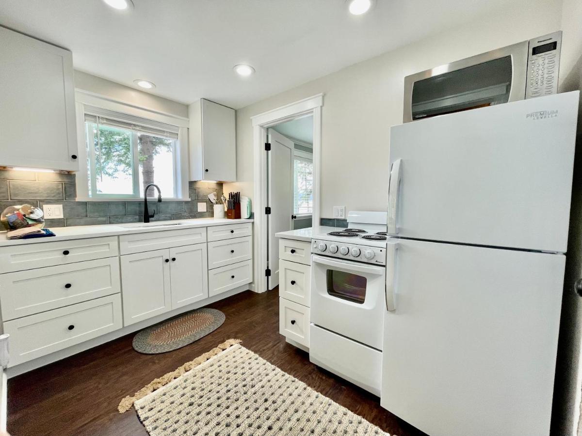 Puget Sound Chic Romantic Cottage With Private Beach Access & Gated Entry Port Ludlow Bagian luar foto